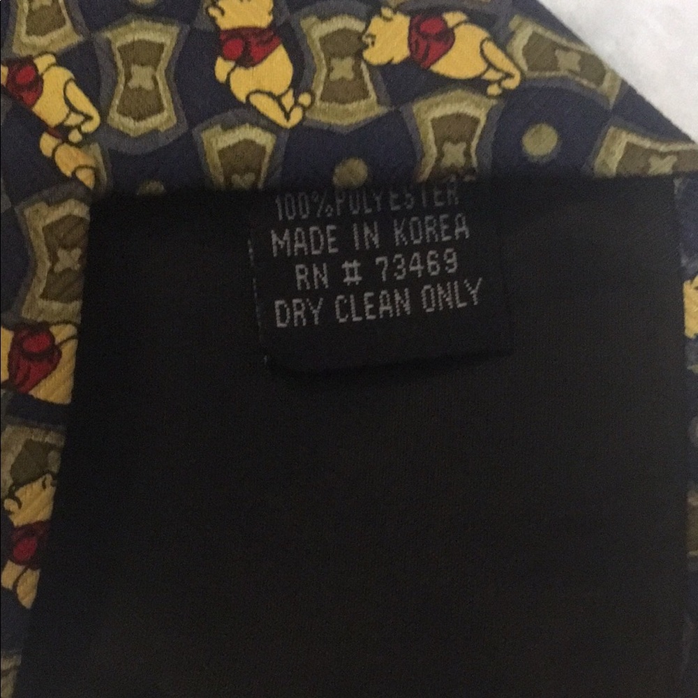 Winnie The Pooh Necktie - Picture 3 of 3